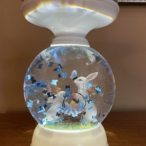 Bath And Body Works Easter Bunny Water Globe Pedestal 3-wick Candle Light Up